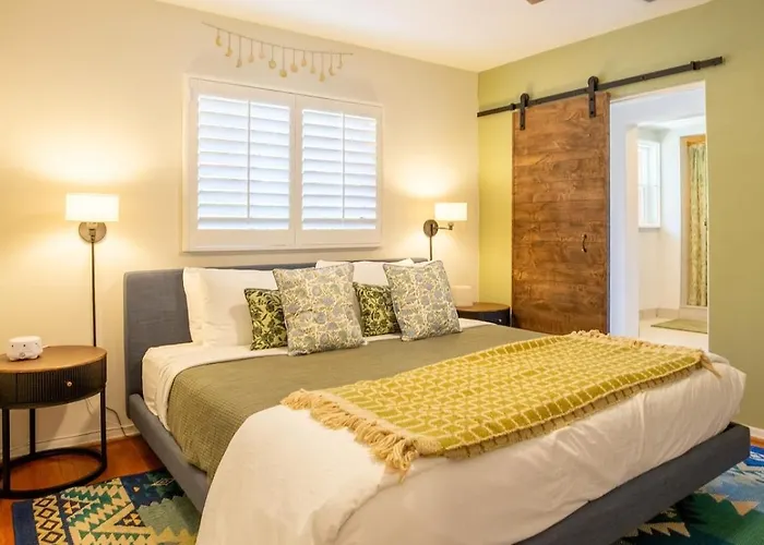 Sun And Sage Hideaway With Zen Garden And Hot Tub *